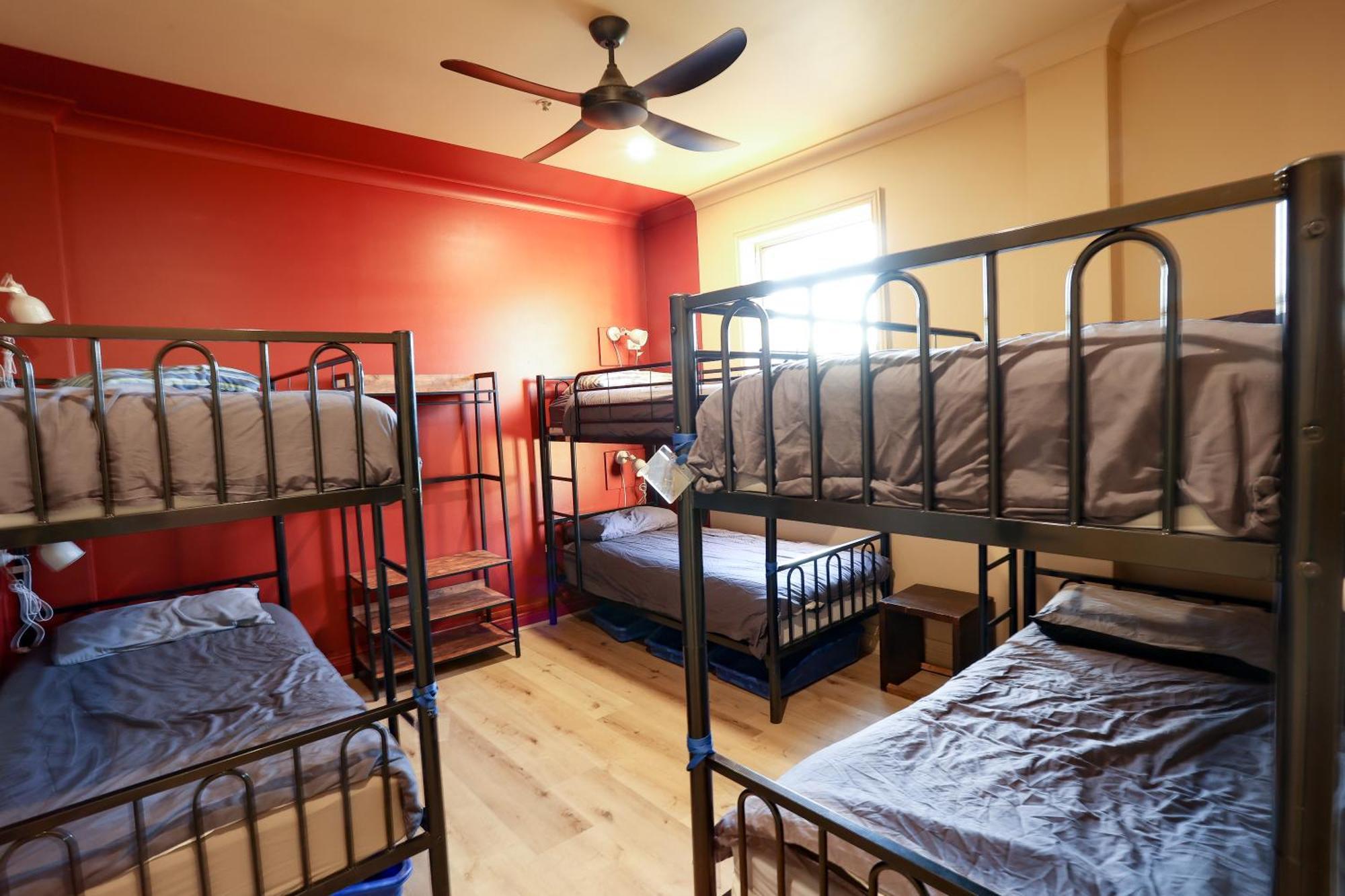 Mad Monkey Hostel Coogee Beach Randwick Dış mekan fotoğraf