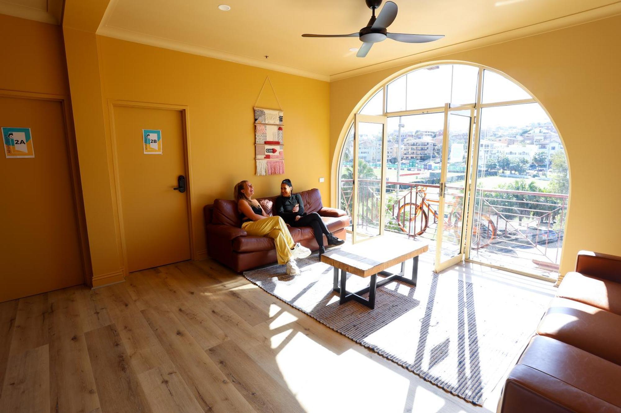Mad Monkey Hostel Coogee Beach Randwick Dış mekan fotoğraf
