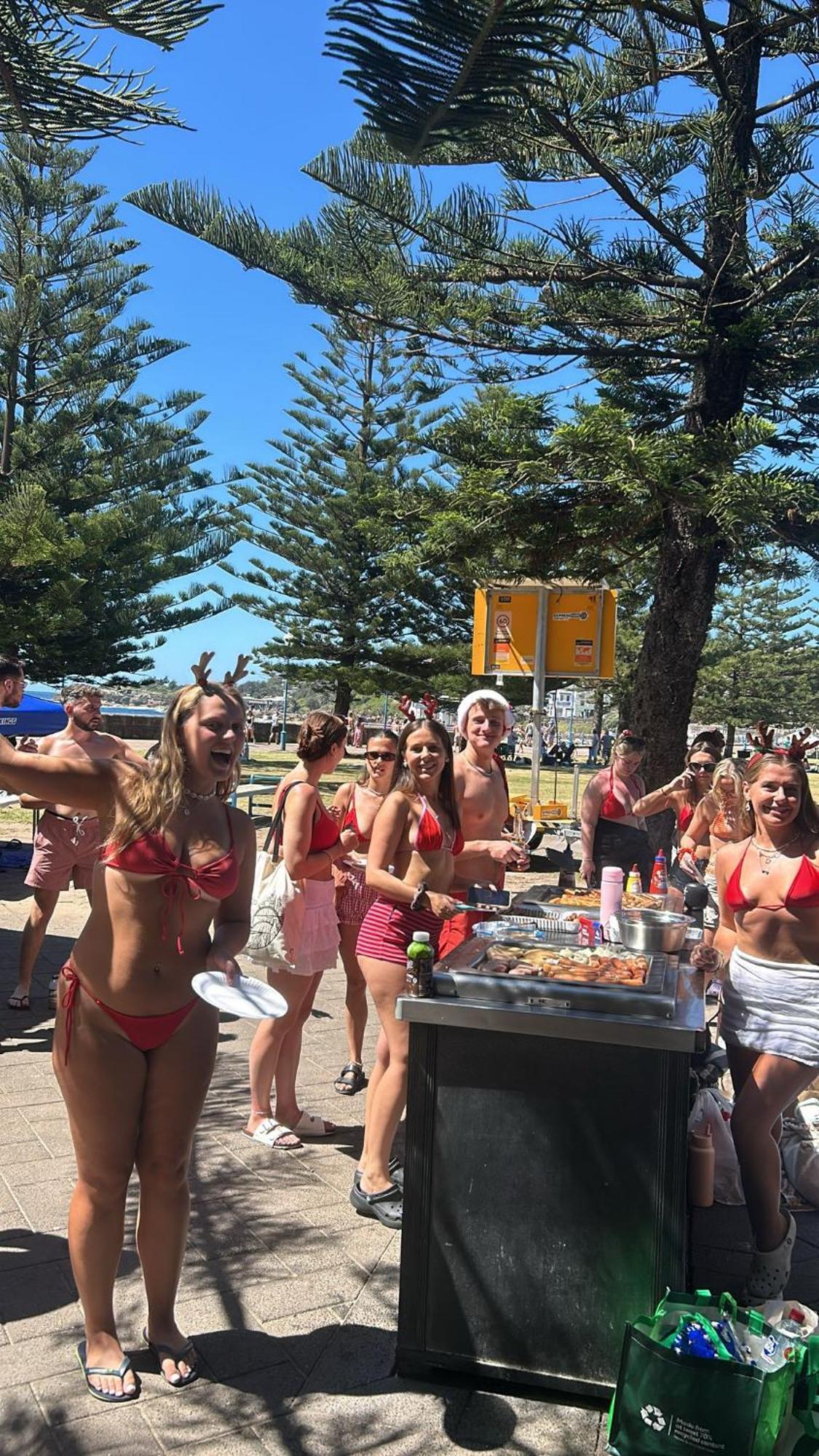 Mad Monkey Hostel Coogee Beach Randwick Dış mekan fotoğraf
